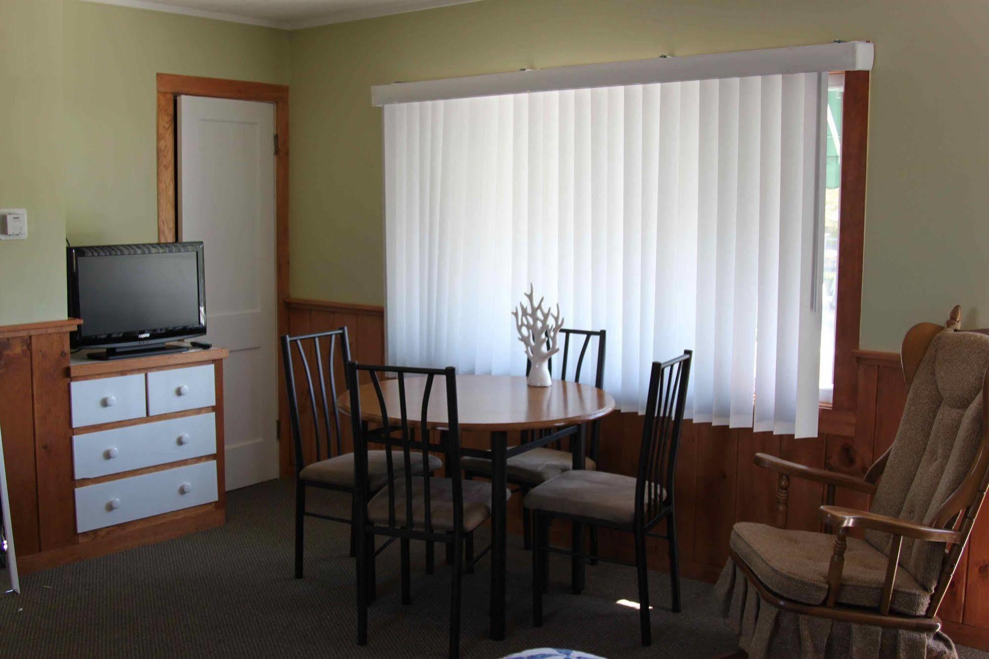 Drake'S Island Resort & Cottages Wells Extérieur photo